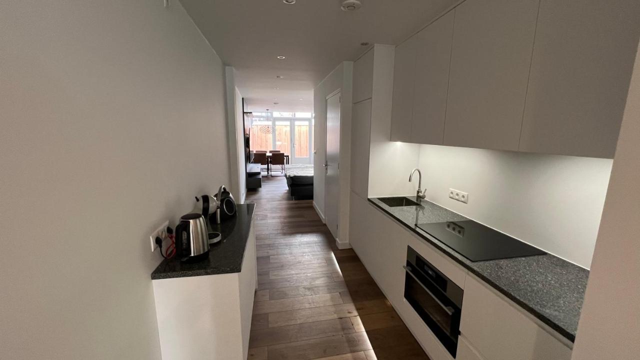 Stylish In The Heart Of Center Apartamento
