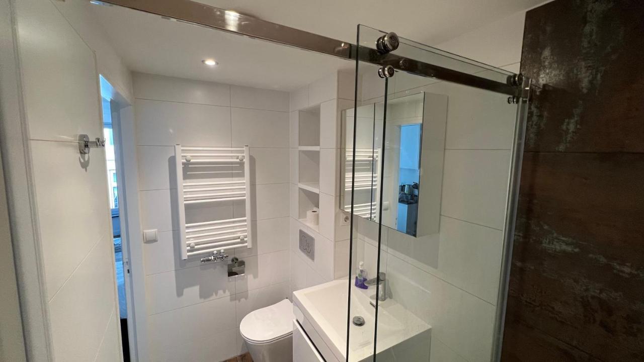 Stylish In The Heart Of Center Apartamento